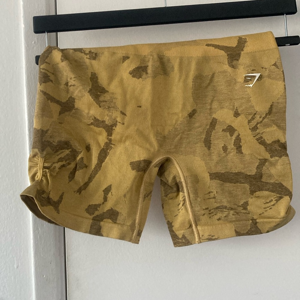 Gymshark Camo Athletic Shorts - Tan